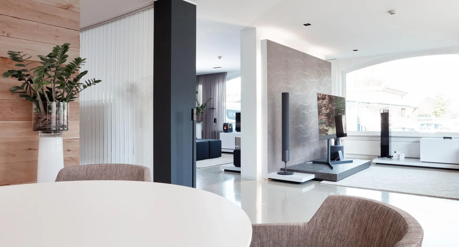 koidlshowroom2018_05.jpg